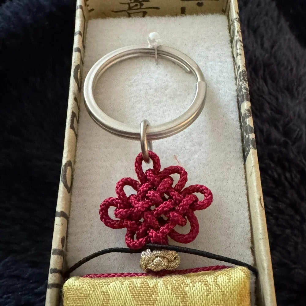 Korea Korean Keychain Key Ring‎ with Mirror New in Box